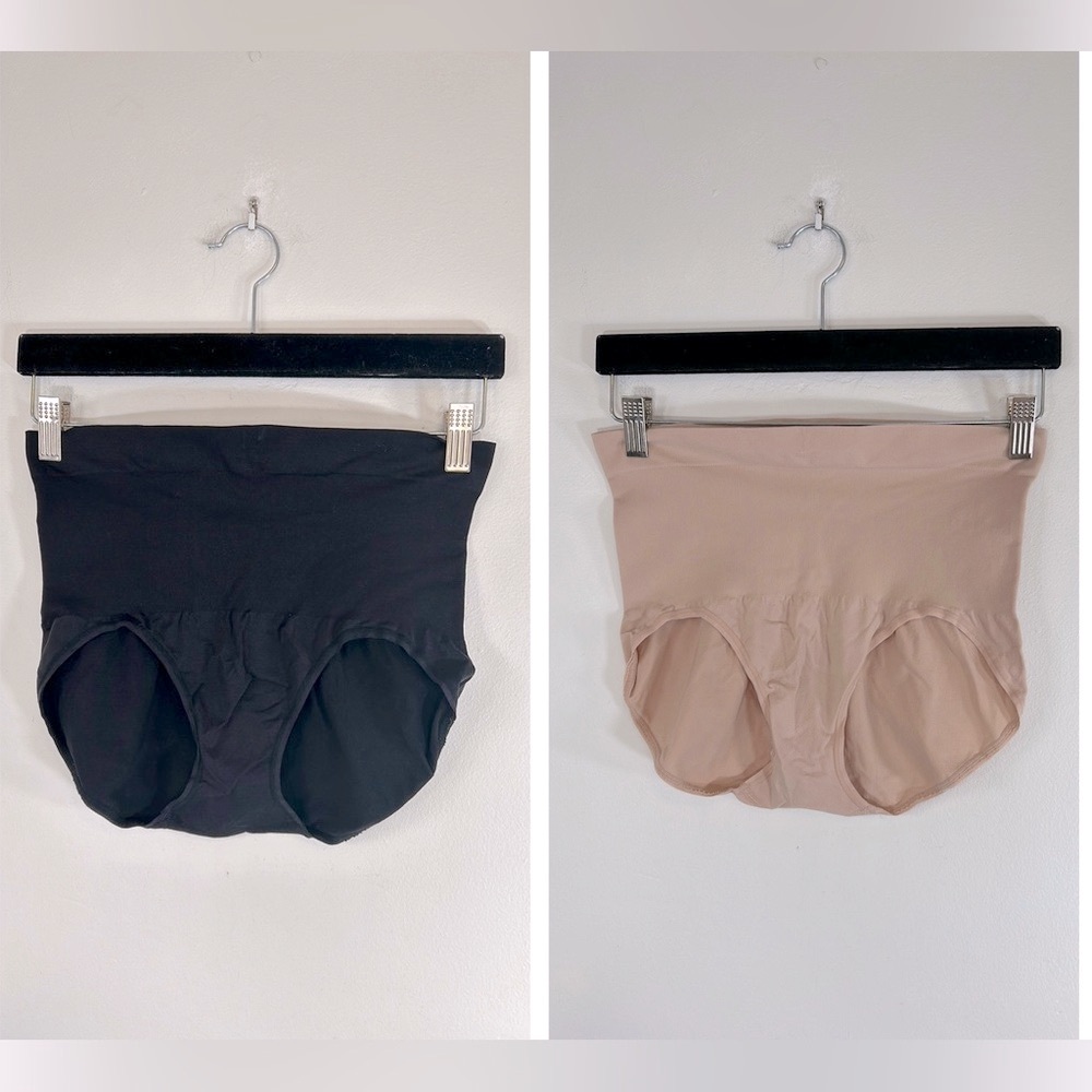 Spanx Red Hot Set Of 2 Light Control Smoothing Size 1X Black & Nude Panties